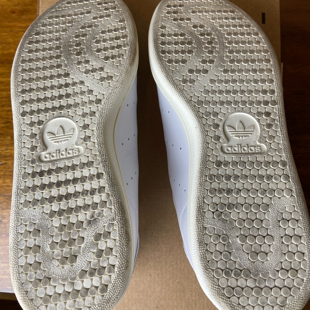 Adidas Stan Smith Shoes - Picture 9 of 10
